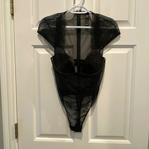 Victoria's Secret Lace short sleeve Bodysuit Black faux lace-up 16712 - Picture 4 of 14